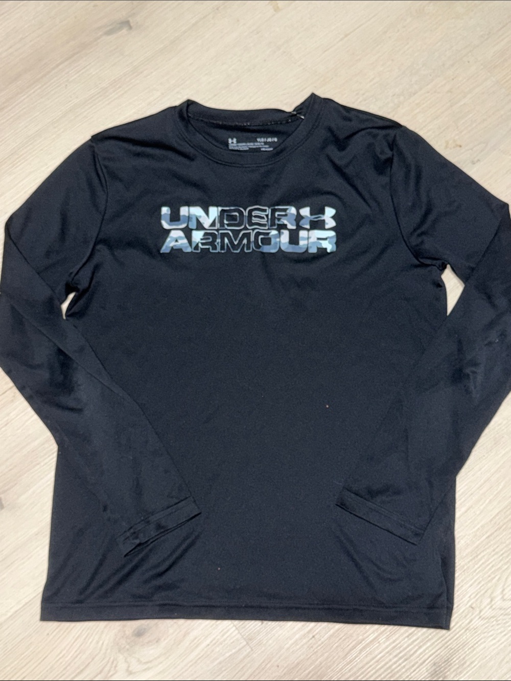 Under Armour Black Long Sleeve Boys Shirt Sz YLG
